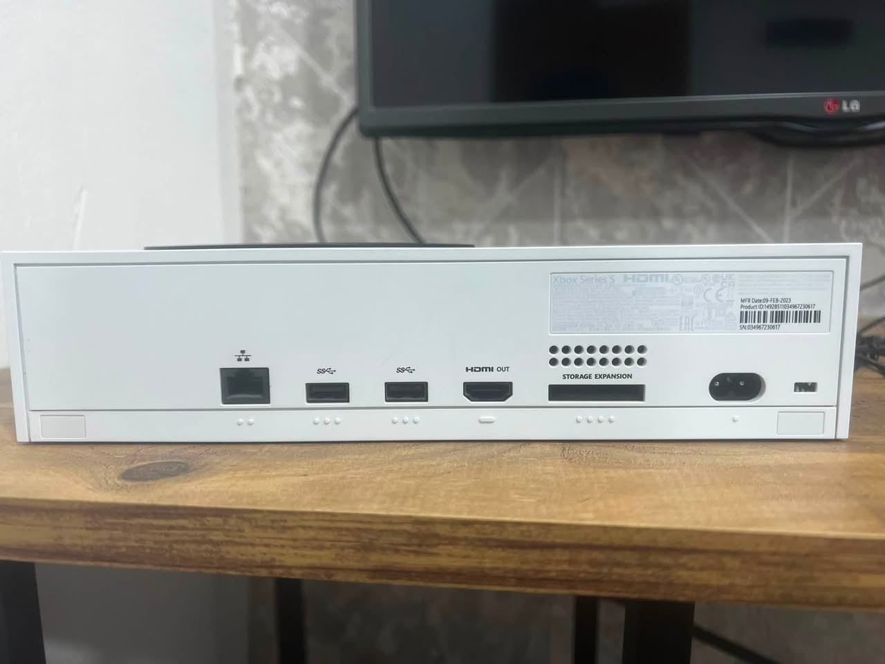 سلام عليكم جهاز XBOX سريس اس نظافة 95% لوك ستيكر اصدار 2024 الجهاز بحالة جدا ممتازة يجي مع ملحقات جوستك اضافية اصلية هارد HDD500 گيگا مع ماوس وكيبورد وماوس باد + بطارية 🔋 قابلة للشحن مع الكيبل وكل اسلاك الجهاز اصلية مع سماعة اونيكوما X29 هدية وية الجهاز كراند اونلاين محسنة مع لعبة رزدنت ايفل ركويم سعر الجهاز كامل مع المحلقات 550 الف دينار وبي مجال بسيط للاستفسار رجائا واتساب الرقم : ***********
