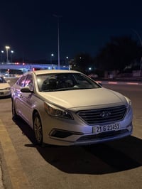 شباب سوناتا ٢٠١٦ للبيع سياره جاهزه للئخير  حادثها قطعه وحده جاملغ خلفي...