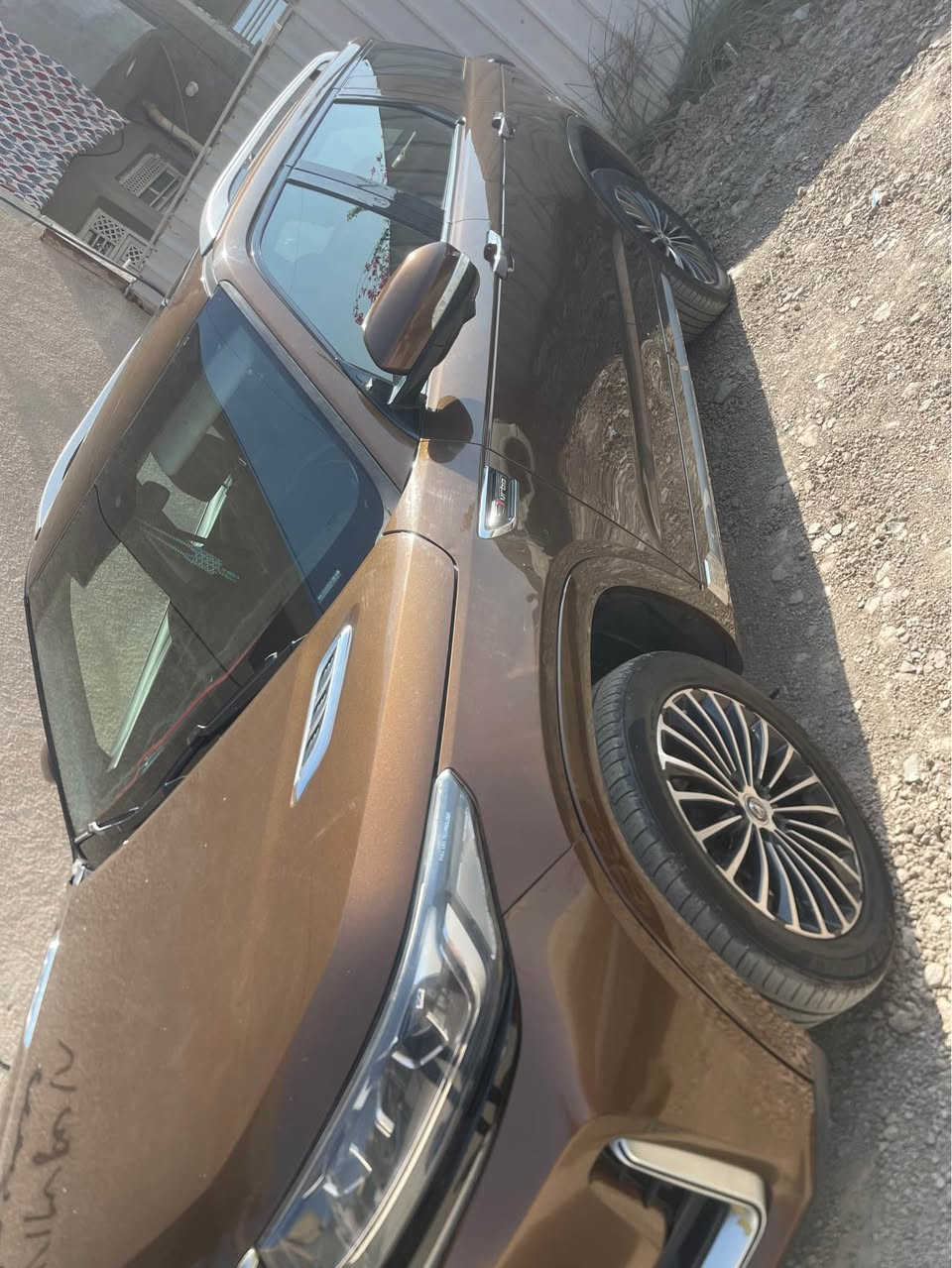 السلام عليكم

شانجان cs 95 

موديل ٢٠٢٢ 

لون ذهبي 

داخل جكليتي 

بيها جاملغ صبغ ودعاميه 

 والباقي كله صيانه جديده 

السياره دهن كير جديد ونوزلات وبلكات وفيت بم ومجاول 

تايرات جدد وصدر جديد وباتري جديد وقوايس جديده ورولات جدد واتر بم جديد 

دسكات وبنزات جيب لاريدو 

جامع اماميه جديده 

السياره حره 

مواصفات كامرات ٤ رادارات اشارات ترحيب لدات زينون جلد كهرباء تشغيل عن بعد بصمات جنطه كهرباء ٧ راكب ٣ قطع تبريد كشنات ميموري تحكمات ستيرن بانوراما مري شفط ويل كب وفور ويل ودبل اشاره بالمري مري شفط رادارات جانبيه واماميه وخلفيه حساسات اماميه وخلفيه وجانبيه 

السياره جاهزه من كلشي فقط نقص بيها شريط ستيرن وبيها فتحة تبريد مكسوره الكفر فقط وماسكة اليد الوره مكسوره والباقي اي نقص مابيها

*********** 
السعر ٢٠ مليون بغداد, العراق
