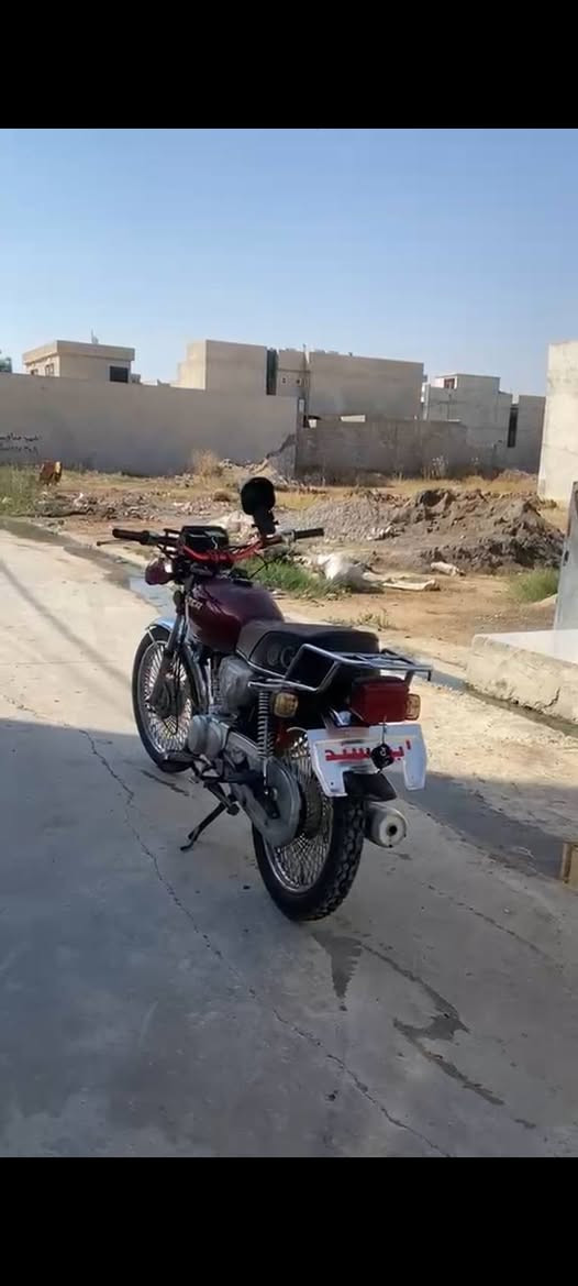 سلام عليكم نامه شلامجه للبيع موديل23 
مبدل ولفات وايرمنيه واكفه 
السعر 480 وبيها 
شراي طب خاص 
مو شراي لا تعبني 
***********
