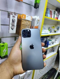 ايفون 13 برو ماكس • بطارية ٨٣ • شارع ميلاد نصر