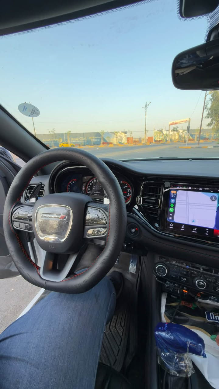 🚘 للبيع دودج دورانجو GT Plus موديل 2024. سياره كلين بدون ضربه

✨ سيارة فخمة وعائلية، مواصفات عالية ومحرك قوي، والدفع خلفي RWD.

🔹 الموديل: 2024
🔹 الفئة: GT Plus
🔹 اللون: أبيض
🔹 الدفع: خلفي RWD
🔹 المحرك: V6 Pentastar سعة 3.6 لتر
🔹 القوة: 295 حصان
🔹 القير: أوتوماتيك 8 سرعات
🔹 3 صفوف مقاعد

🔥 المواصفات والتجهيزات:

✅ مقاعد جلد
✅ كراسي أمامية كهربائية
✅ تبريد المقاعد الأمامية
✅ تدفئة المقاعد الأمامية
✅ تدفئة المقاعد الخلفية
✅ ستيرن كهربائي
✅ ستيرن مدفأ
✅ فتحة سقف كهربائية
✅ باب خلفي كهربائي
✅ مرايا جانبية كهربائية مع خاصية التعتيم ونقاط عمياء
✅ شاشة Uconnect قياس 10.1 إنش
✅ Apple CarPlay
✅ Android Auto
✅ ملاحة GPS
✅ كاميرا خلفية
✅ حساسات اصطفاف
✅ تحكم مناخي ثلاثي المناطق
✅ تشغيل عن بُعد
✅ دخول وتشغيل بدون مفتاح
✅ جنوط 20 إنش
✅ إضاءة LED

🛡️ أنظمة الأمان والرادارات:

🔸 رادار مثبت سرعة متكيف Adaptive Cruise Control
🔸 رادار تحذير الاصطدام الأمامي
🔸 نظام مراقبة النقطة العمياء Blind Spot
🔸 تحذير حركة المرور الخلفية Rear Cross Traffic Alert
🔸 نظام الكبح المساعد عند الطوارئ
🔸 حساسات أمامية وخلفية
🔸 نظام الثبات الإلكتروني
🔸 نظام التحكم بالجر
🔸 ABS
🔸 وسائد هوائية متعددة
🔸 مراقبة ضغط الإطارات

💎 دورانجو GT Plus — فخامة، قوة، راحة ومواصفات ممتازة ممشئ45 الف ميل 

📍 الموقع: [موصل]

📞 للتواصل: [***********]

🔥 للجادين فقط
