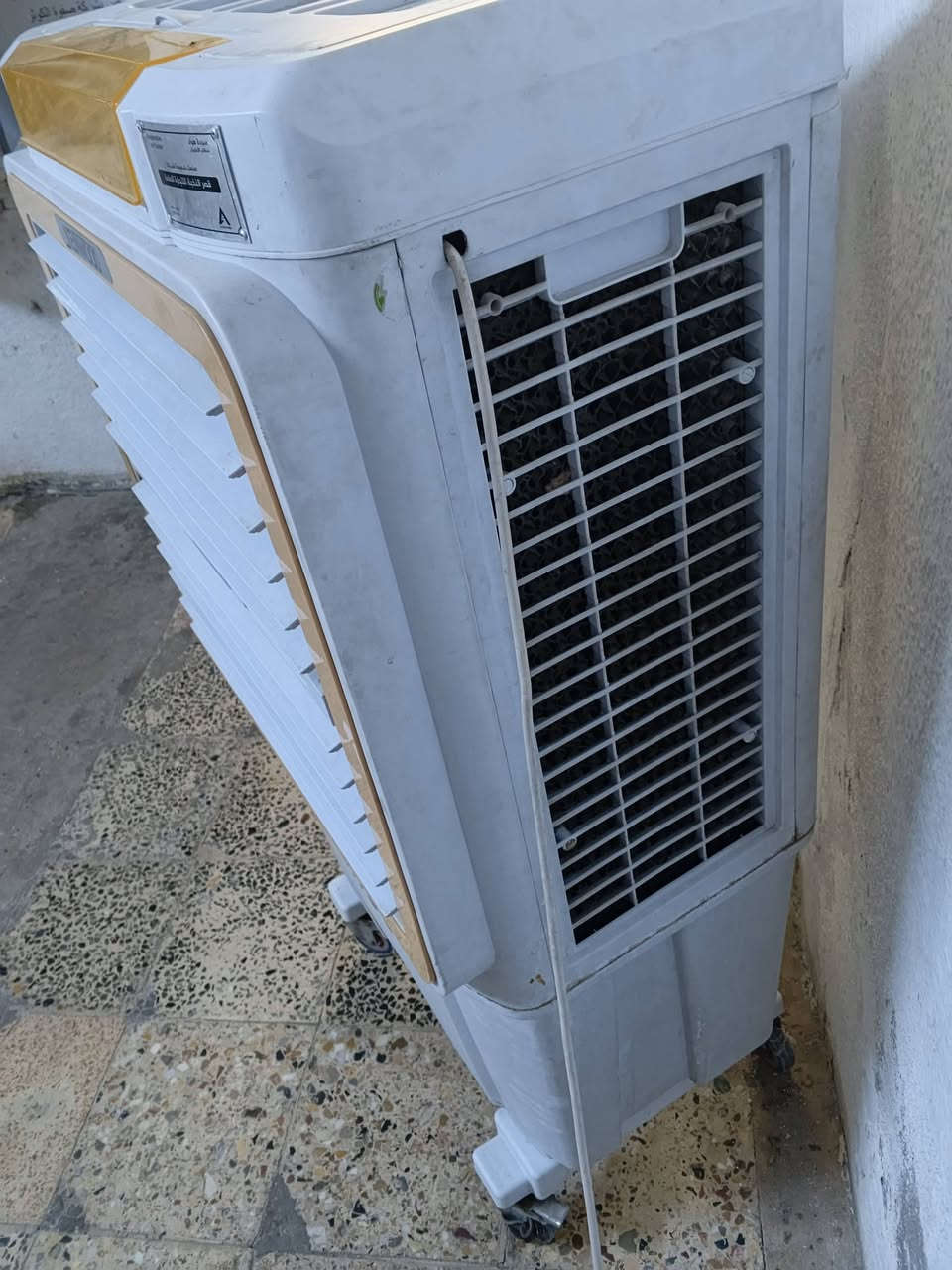 السلام عليكم للبيع نضافه 100/100 سعرها 125مكان بغداد مدينه الصدر ***********
