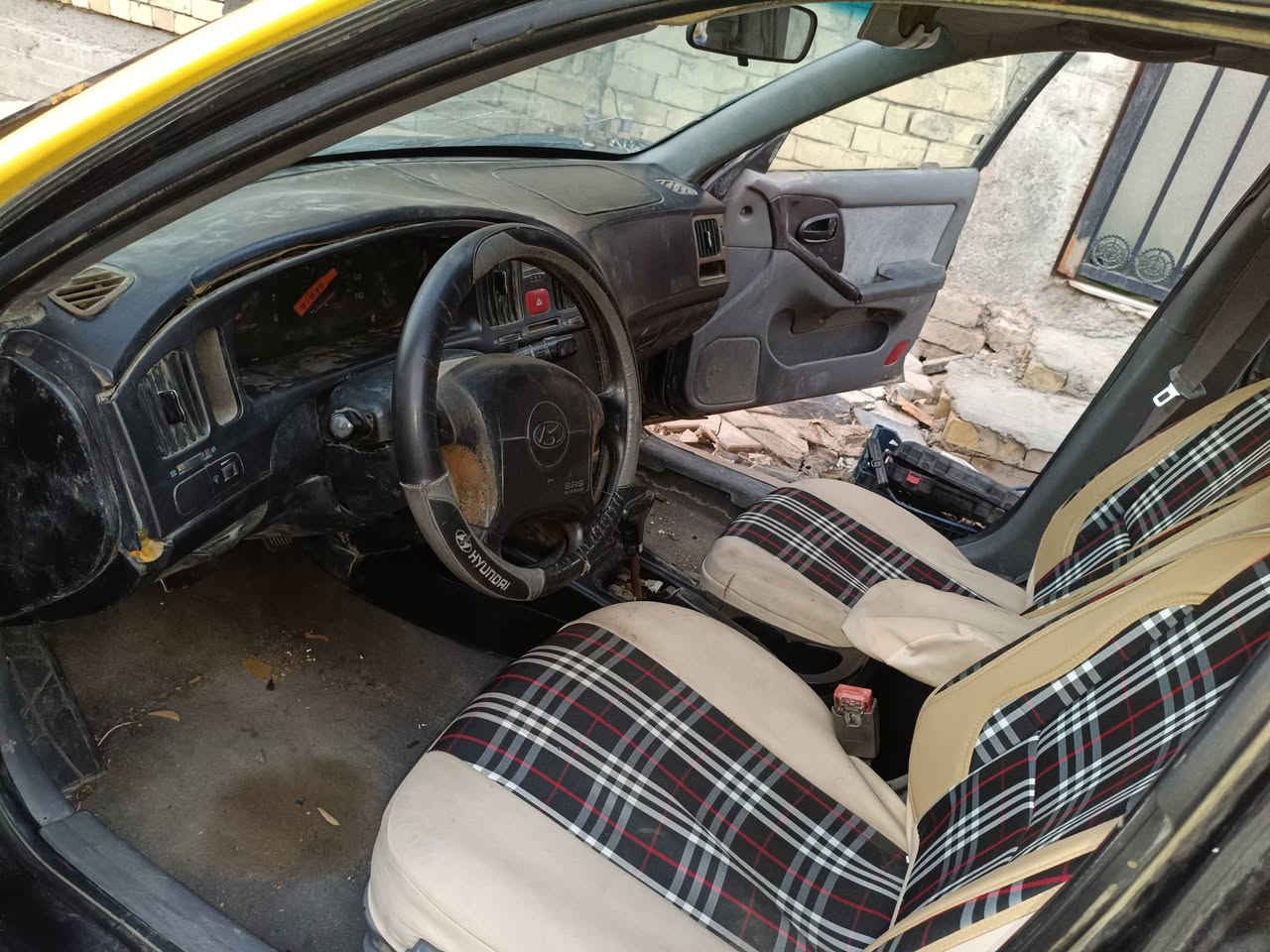 🚗 للبيع هونداي النترا 2004
🔹 رقم بغداد تحويل ثاني يوم سنويه ساقطه 
🔹 محرك 2000 CC
🔹 كير أوتوماتيك تبريد شغال 
🔹 السيارة جاهزة للاستخدام

💰 السعر38ورقه 
📍 الموقع: بغداد الجديدة
📞 للاتصال: ***********

🔸 البيع للجادين فقط
🔸 مكانها  بغداد الجديدة خلف مرور الرستميه 

رزق الله المشتري والبائع 🤲
