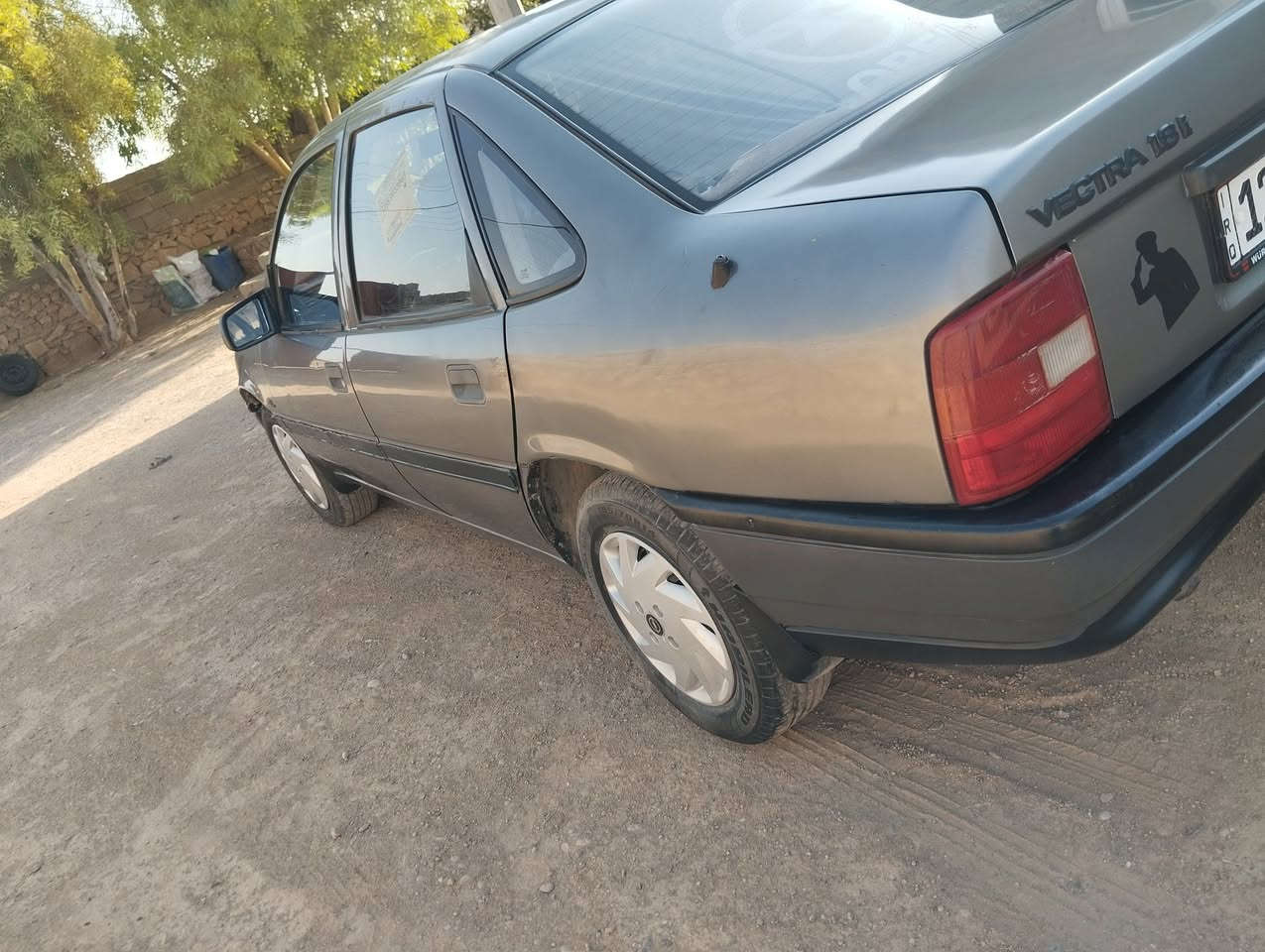 السلام عليكم 
اوبل فكترا 🚗 
موديل 1992 
رقم نينوئ دولي الجديد ✅
سنويه وهزه جديده ❗ 
سيارة بسمي شرط الوكالة والتحويل ✋ 
محرك شرط ✈️ 
♦️كير شرط
♦️حجم 18
التصال على هذا الرقم***********
