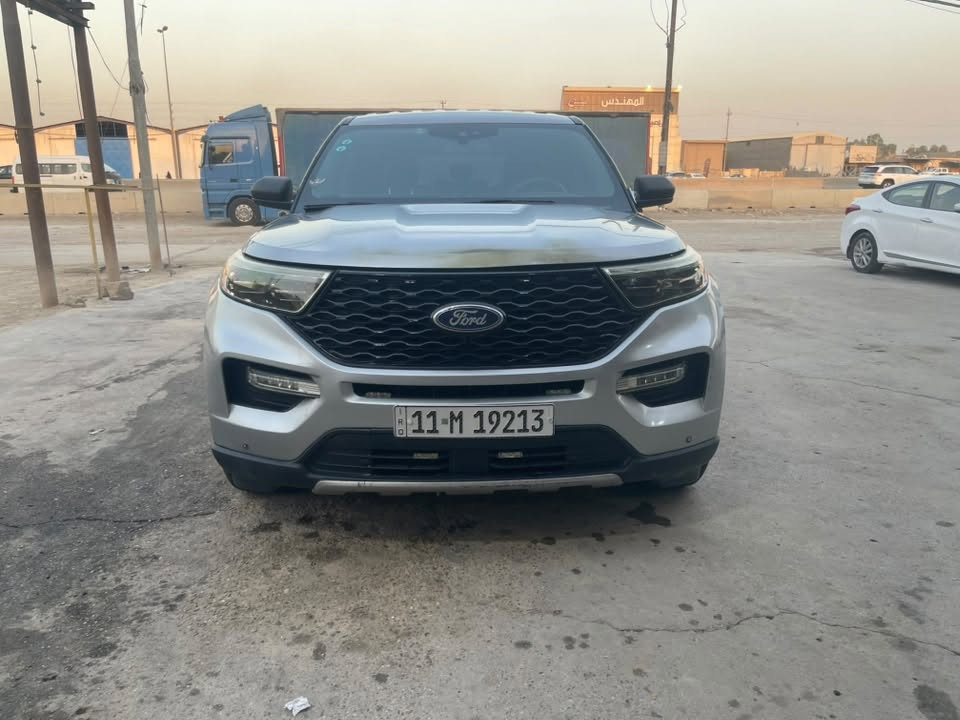 فورد اكسبلورر بوليسي ٢٠٢٢
ماشية ٨٦ الف كيلو
محرك ٦ سلندر ٣٣٠٠
السيارة فور ويل
تحكم ستيرن 
كاميرا خلفية
حساسات خلفية
رادار امامي-رادار توقف ذاتي
تبريد قطعتين ثلج ما شاء الله 
مناخ منفصل
كير ومحرك كفاله والكير تعليك
مثبت سرعه
حساس ضغط الاطارات
مدخل USB
مانع انزلاق
سايد بريك بصمه
كشن السايق كهرباء
بيها نقطه اتصال انترنيت لكن تحتاج رقم عراقي 
ABS 
السيارة ٧ راكب

وبعد بيها خير من الله مواصفات سعرها ٢٠٠ قفل وحادثها خفيف موضح بلصور بدون تبديل راجع بارد للتواصل واتساب ***********

