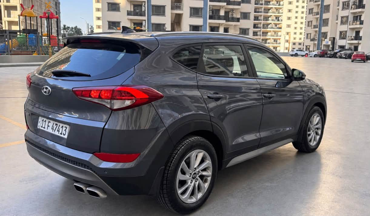 🚘 للبيع | Hyundai Tucson 2018 🇺🇸
🔥 توسان 2018 وارد أمريكي — فول مواصفات عدى الفتحة
📍 الممشى: 95 الف!
⚙️ محرك 2.0L
🔄 دفع رباعي AWD

السيارة بحالة ممتازة جدا ، صيانة وادامة كاملة، والمحرك والكير كفالة ما مفتوحات وبحالة ممتازة.

✨ المواصفات:
• كشنات جلد
• كشن السائق والراكب كهرباء
• تدفئة كشنات 🔥
•زجاج السائق auto
• 3 أنظمة قيادة: (Eco / Normal / Sport)
• نظام المحافظة على المسار 
• نظام النقطة العمياء
•نظام AWD LOCK
•نظام التحكم بالنزول من المنحدرات
• كامرة خلفية
• بصمة تشغيل Push Start
• بصمة أبواب Keyless Entry
• تبريد قطعتين
• مرآة وسطية بتعتيم ذاتي 
•حساسات خلفية
•لايتات زينون 

🛠️ الحادث: جاملغ خلفي أيمن فقط ، شاصي لغود كله مكفول وصورة الحادث مرفقة في نهاية المنشور

✅ محرك ممتاز
✅ كير ممتاز
✅ كهربائيات كاملة بدون مشاكل
✅ إدامة كاملة
✅ داخلية نظيفة 
✅ تبريد ثلج

السيارة جاهزة 100% لآخر شي وما تحتاج أي صرف ، رقم بغداد جديد ، سنوية بأسمي تحويل مباشر ,سنوية مجددة خمس سنوات , هزة جديدة

💲السعر 147$ وبي مجال بسيط 
📍 العنوان بغداد اليرموك
📞 للاستفسار *********** / ***********

