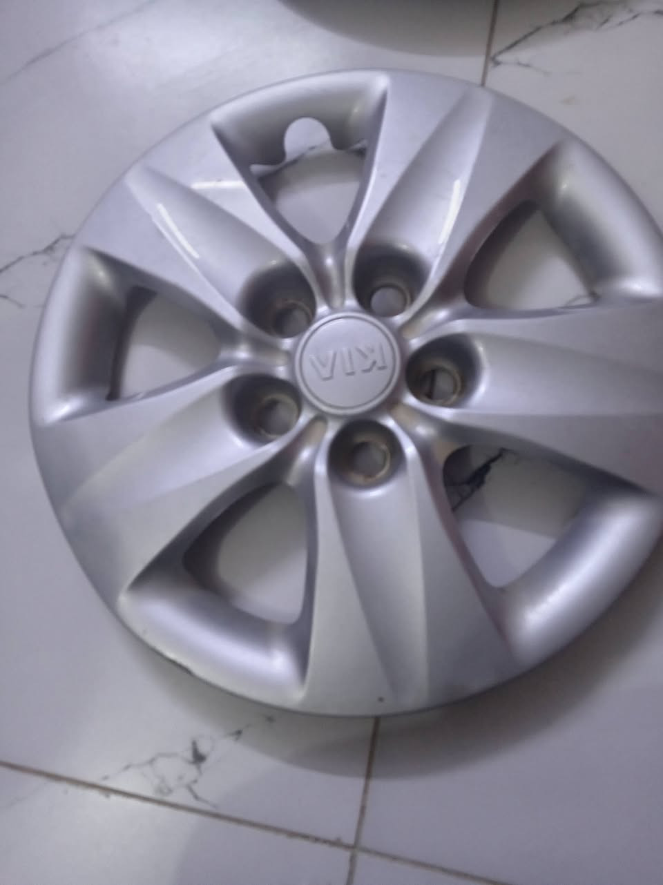 السلام عليكم كبات سيراتو 16اصليات لبيع 50وبيهن مجال***********
