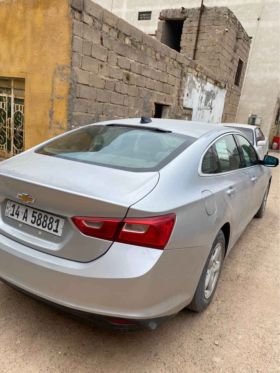 سلام عليكم اخوان ماليبو موديل ٢٠١٧ محرك بي مشكله مااعرف شنو بي كير نظيف حداده جديده سنويه حديده ب اسمي وارد امريكي جاملغ بنيد وتكمه السياره تاخذهه الموجود السعر ٦٨ ورقه وبي مجال قليل ومو سعرها بس لان مكينه اكلك بالوجه لان ماطحت بالعله مالتهه وهذه رقمي 
*********** ابو الخصيب, البصرة
