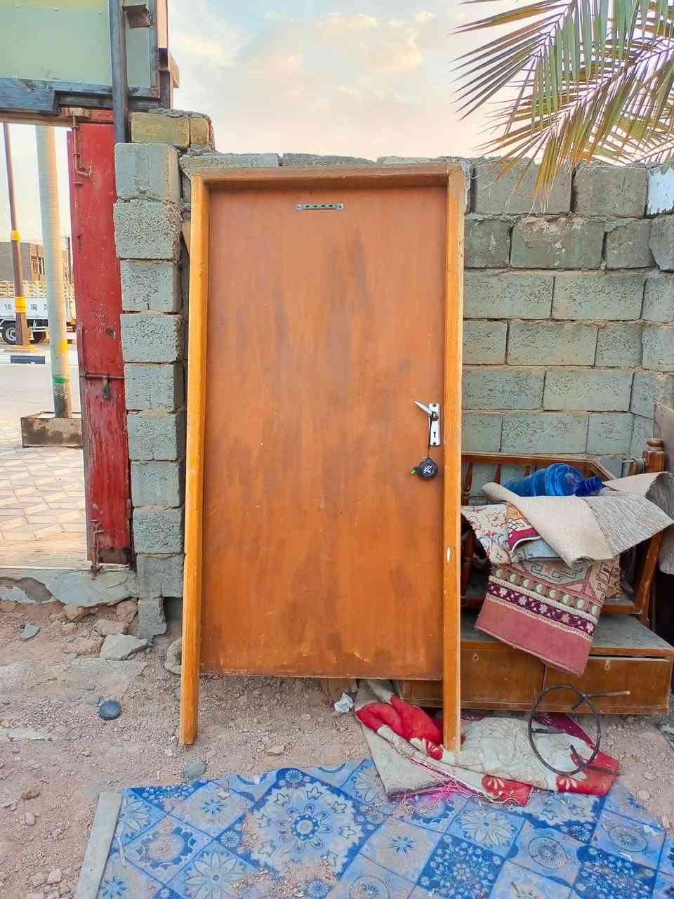السلام عليكم ورحمة الله وبركاته 

اسواق سفان الرميثة حي المهندسين بسايدين 

الجدد قرب مدرسة الثانويه العراقيه للبنين

المدرسة الاهليه او قرب مجمع ولاية الامير 

نزلت عندي جرابي حديد طابق واحد وطابقين 

اسعار الجرابي ام الطابق الواحد 30 الف قفل 

شرط النضافه شرط القوة 

سعر الجربايه ام الطابقين مع الدرج مالتها 

سعرها 50 الف دينار 

وعندي بيبان خشب طلاكه بدون جرجوبه 

وعندي بيبان مع الجراجيب شرط النضافه 

رقم الهلتف *********** واتساب

***********واتساب

