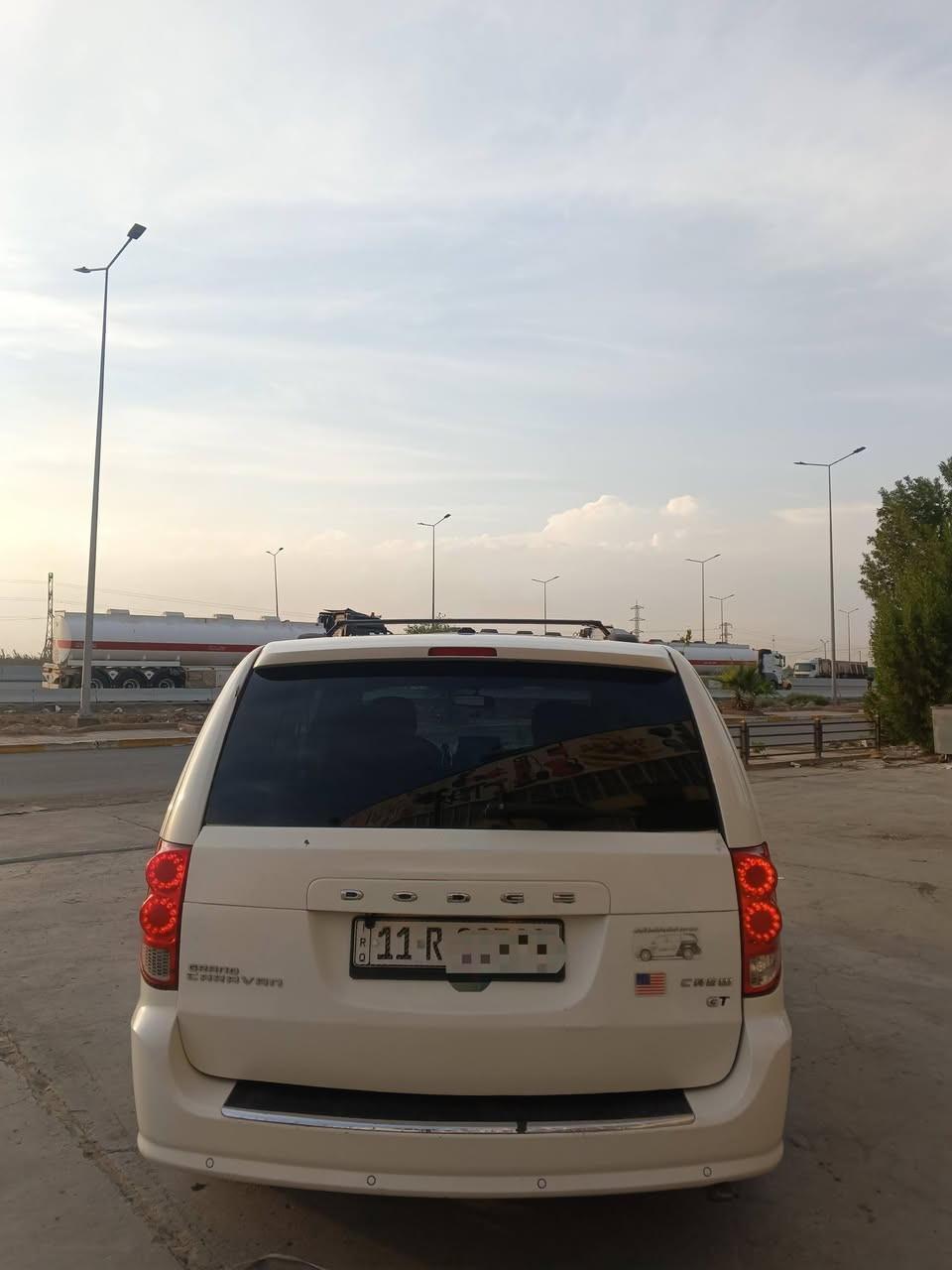 كارافان • مكينه ٣٫٦ • ماشيه ١٤٢٠٠٠