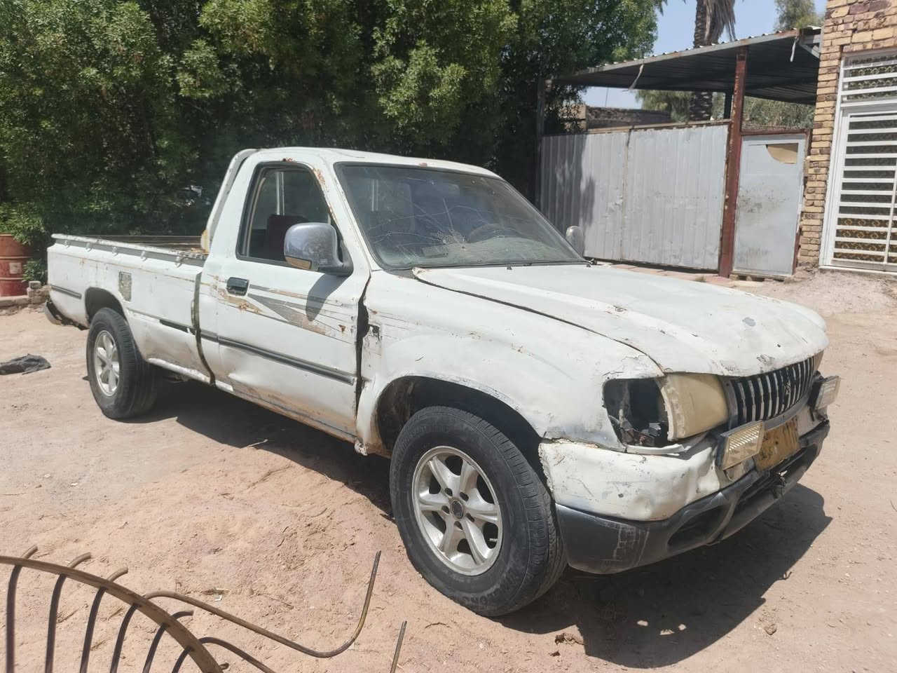 بيكم دير ادمرال 
موديل 2006
محرك كير اكسل جدد
6جنكال بدي طويل
حداديه جديده
ورك جديد
رقم اصفر كربلاء وسنويه( بدوووون تحويل )السعر 18ورقه وبيها مجال بصيط *********** .العنوان ديوانيه قضاء عفك
