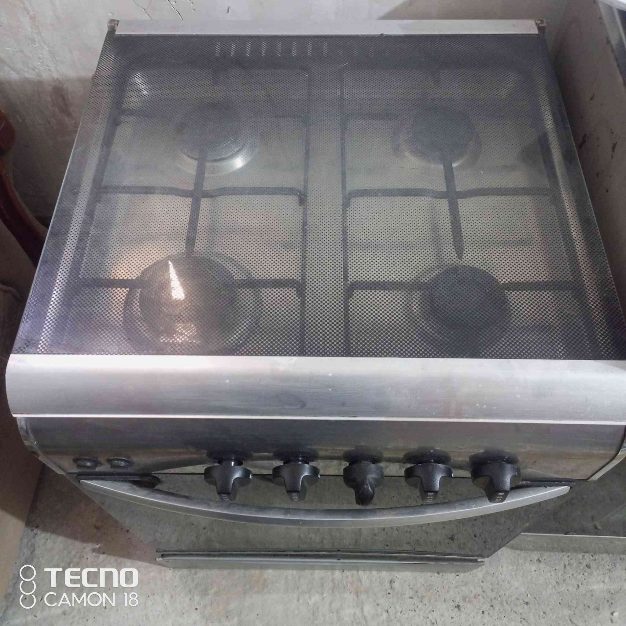طباخ غاز • ٤ مشاعل • شغال