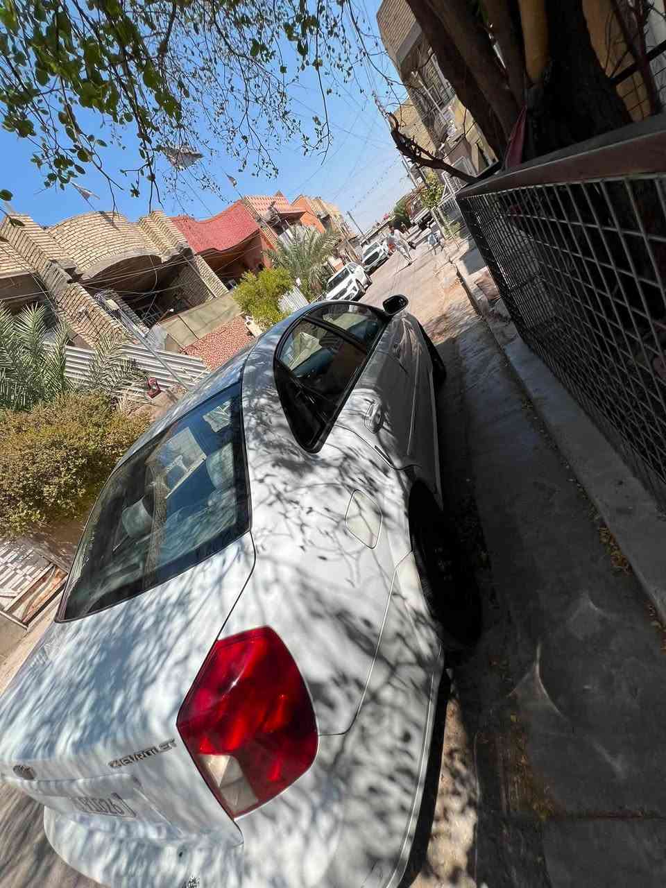 سلام عليكم 
اوبترا
٢٠١١ فقط الدعاميات مصبوغه فقط بارد قليل 
والمكينه بيه بدايه تبخير بس من القبق مو من الصلنصه 
حلوه السياره ومتنقص دهن 
 كل ٢٠يوم ابدل دهن 
السعر ٧٥ وبيه مجال بسيط
عنوان بغداد الشعله
هاتف
***********
