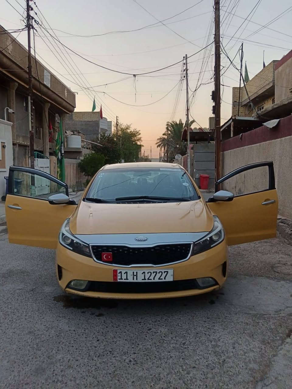 محرك 2000دوش
كير AT
سيارة بيهة منضومة غاز 
رقم بغداد انكليزي سيارة مصفرة هيئة او غرامات 
سنوية جديدة هزة جديدة 
ثلاث انضمة قيادة 
تحكم ستيرن جهتين فول تحكم 
شاشة جبيرة تدعم نضام كار بلي 🖥️
اربعة دسك 
صور الحادث موجودة بل منشور قبق جنطة مصلح نفسة بدون حوض  سيارة ليبل واحد بدون تبديل 
تايرات جدد سيارة جاهزة من محرك كير تبريد مكاني بغداد 
السعر 113للاتصال ***********بي واتساب
