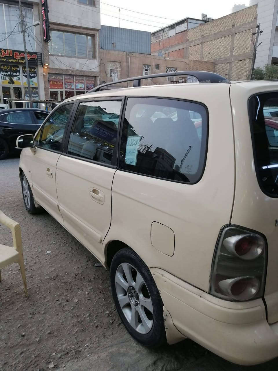 سلام عليكم سياره البيع كارنزه 2006 سياره مكفوله من ضربه فقط مصبوغه جماله اثر جرد السعر 65 وبيه مجال  مداور ثاني يوم رقم نجف مميز كهربائياته كله شغاله حدادمضبوطه انتصال عله رقم او مراسله عله واتساب *********** ابي واقت مفتوح الواتساب
