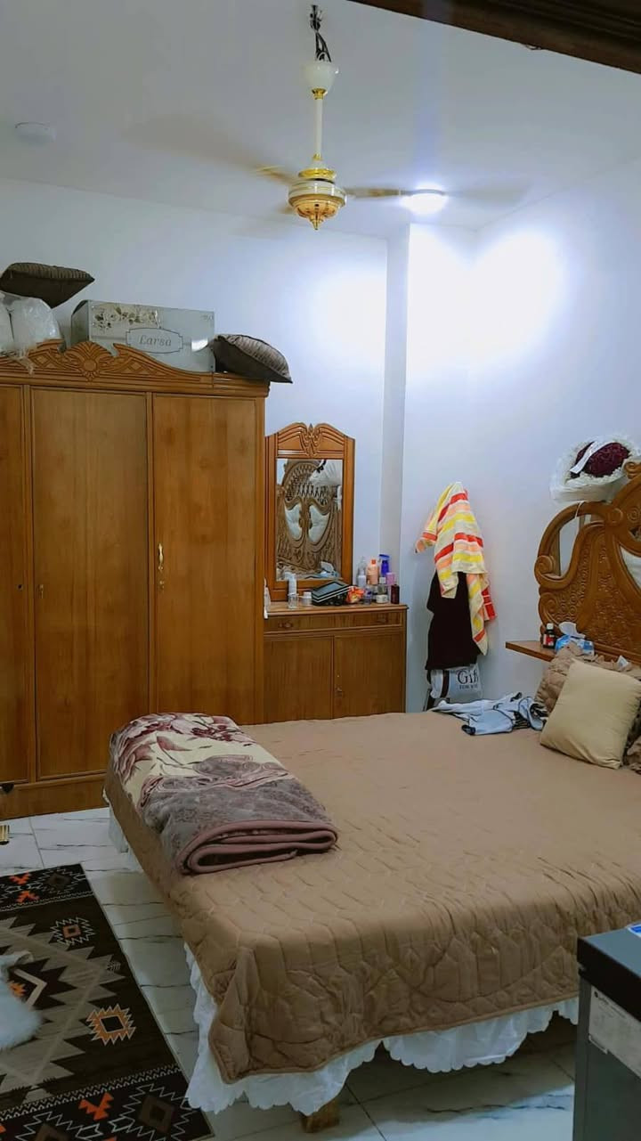بيت للبيع   100  متر مربعة  ب 30 مليون وبيه مجال  

(طابو زراعي سند 25 مشمول بلتطويب) 

بناء حديث  صب كونكريت وطابوك نهروان  

البناء [ غرفتين وصاله ومطبخ وستقبال 
وصحيات داخليه وخارجيه ومكشوفات ]

الموقع.   [مقابل قرية الغدير عمود 314 ]

السعر 30  مع المجال 

استفسار 
اتصال ‏ *********** ‏ واتساب *********** النجف, العراق
