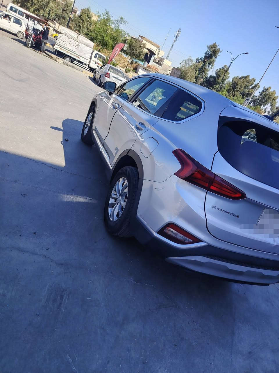 السلام عليكم
سنتاڤي رقم اربيل 
موديل 2019
محرك 4GDi
ماشيه 113 mi 
مواصفات سياره 
كير توماتيك 
مرايات كهرب
جامات كهرب 
تحكمات استيرن
اتصال حاكيه
مثبت سرعة
مانع انزلق
تحديد مسار
نقطة عمياء
هندبريد اوتو
تشغيل ذاتي
قطعتين تبريد 
شاشة كاميرا 
مكان سياره موصل 
السعر 153 وبيها مجال 
ضرر سيارة قطعة وحدة جاملغ امامي بدون شاصي شرط بدون ايرباك  
شرط التحويل من شرعي
