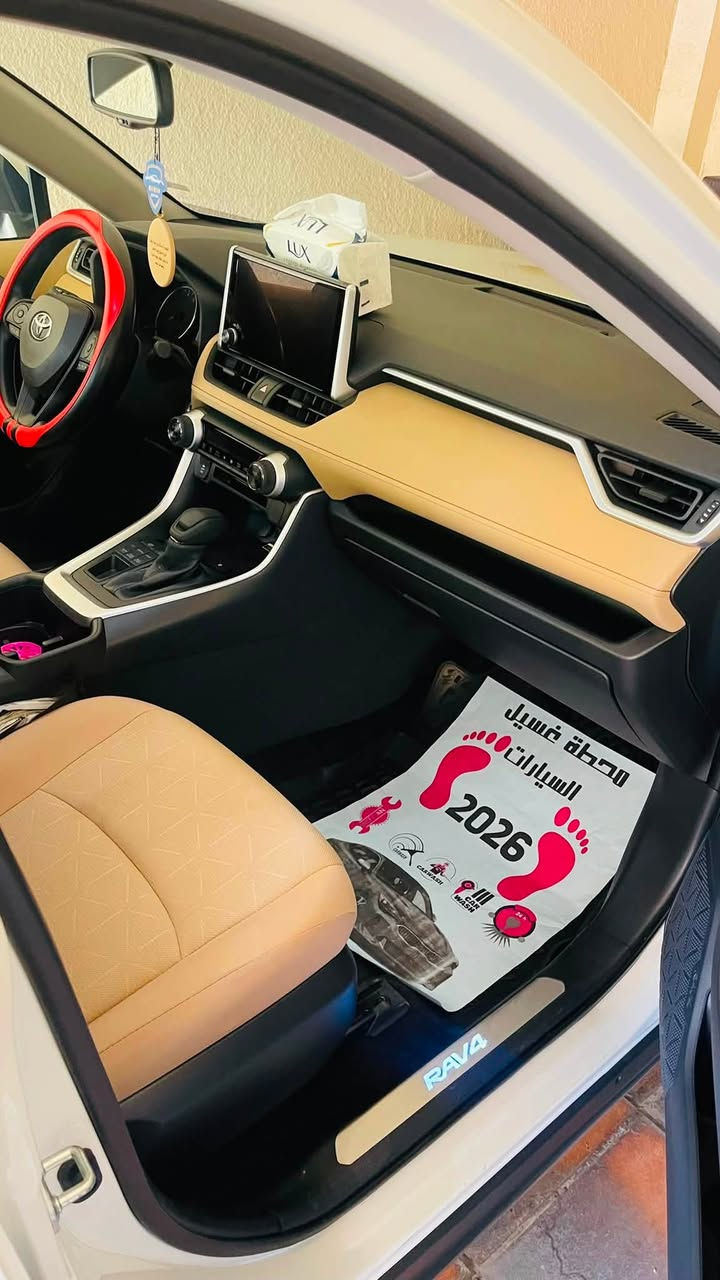السـلام✋🏻عليـكم
تويوتا RAV4
موديل 2025
شركة ساز
تحكمات مقود 
تبريد قطعتين
فور ويل 
تشغيل عن بعد وبعد بيها مواصفات 
السيارة مكفولة صبغ بارد 
ماشية 17800قبل للزيادة 
السعر 305$
يعني 3دفاتر و5
مكان السيارة بغداد الحارثية 
***********
***********
