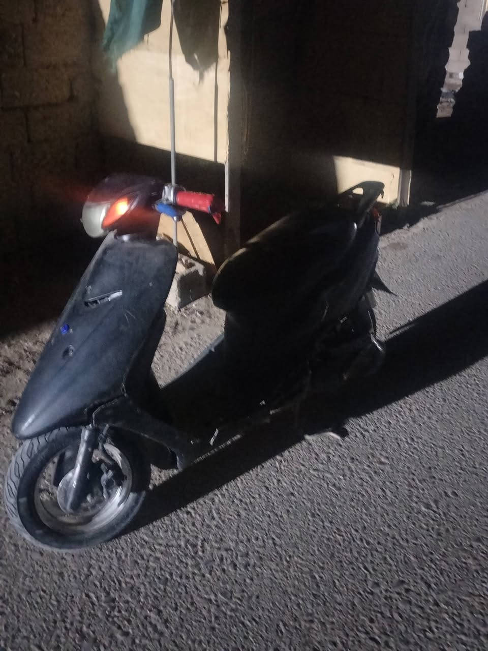 دراجه 60  شغاله كلها حته الكهربائيات كامله كفرات كامله  سعر 130   عنوان بغداد جسرديالى الجديد ***********

