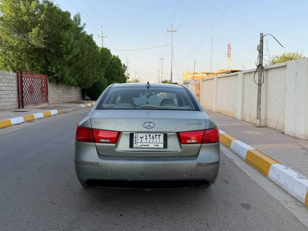 سوناتا 2009  وارد امريكي
ضررها من امريكا الجاملغ امام السائق واكو تصليح بالداخل  
بيها جراد بالكشر البنيد والقمارة والصندوق ما بيهن شي فقط الكشر 
السعر ٨٠ ورقه وبيها مجال بسيط 
بيها ملاحظات اخرى بسيطه 
 صدرها نص عمر 50%
المحرك 4سلندر لا تنقيص ولا تبخير 
الكير تمام الحمدلله 
رقم بغداد بأسمنا 
رقم الهاتف : ***********
                  ***********
الباقي واضح بالصورة 
اقره المنشور زين شوف الصور زين واتصل اذا عجبتك
