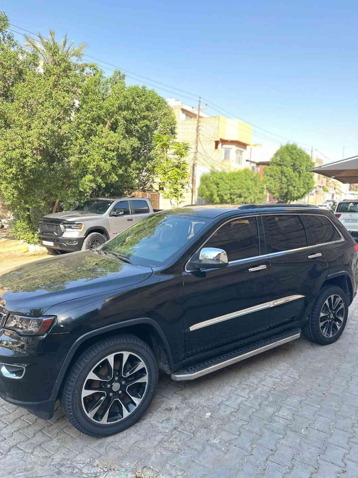 السلام عليكم سياره للبيع جيب لاريدو موديل ١٧ السياره كفاله عامه من الداخل والضربه ما عدا الصبغ الصبغ عام ابيع عل السونار كير ومكينه كفاله تخم تاير جديد
ويل كب جديد
 مكاني في كربلاء
 السعر ١٣٠
الاتصال عل الرقم
 ***********
***********

السلام عليكم سياره للبيع جيب لاريدو موديل ١٧ السياره كفاله عامه من الداخل والضربه ما عدا الصبغ الصبغ عام ابيع عل السونار كير ومكينه كفاله تخم تاير جديد
