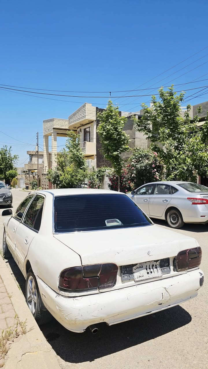 پرۆتۆن ٢٠٠٢ علوج  بۆ فرۆشتن 10 گەڵا
***********
