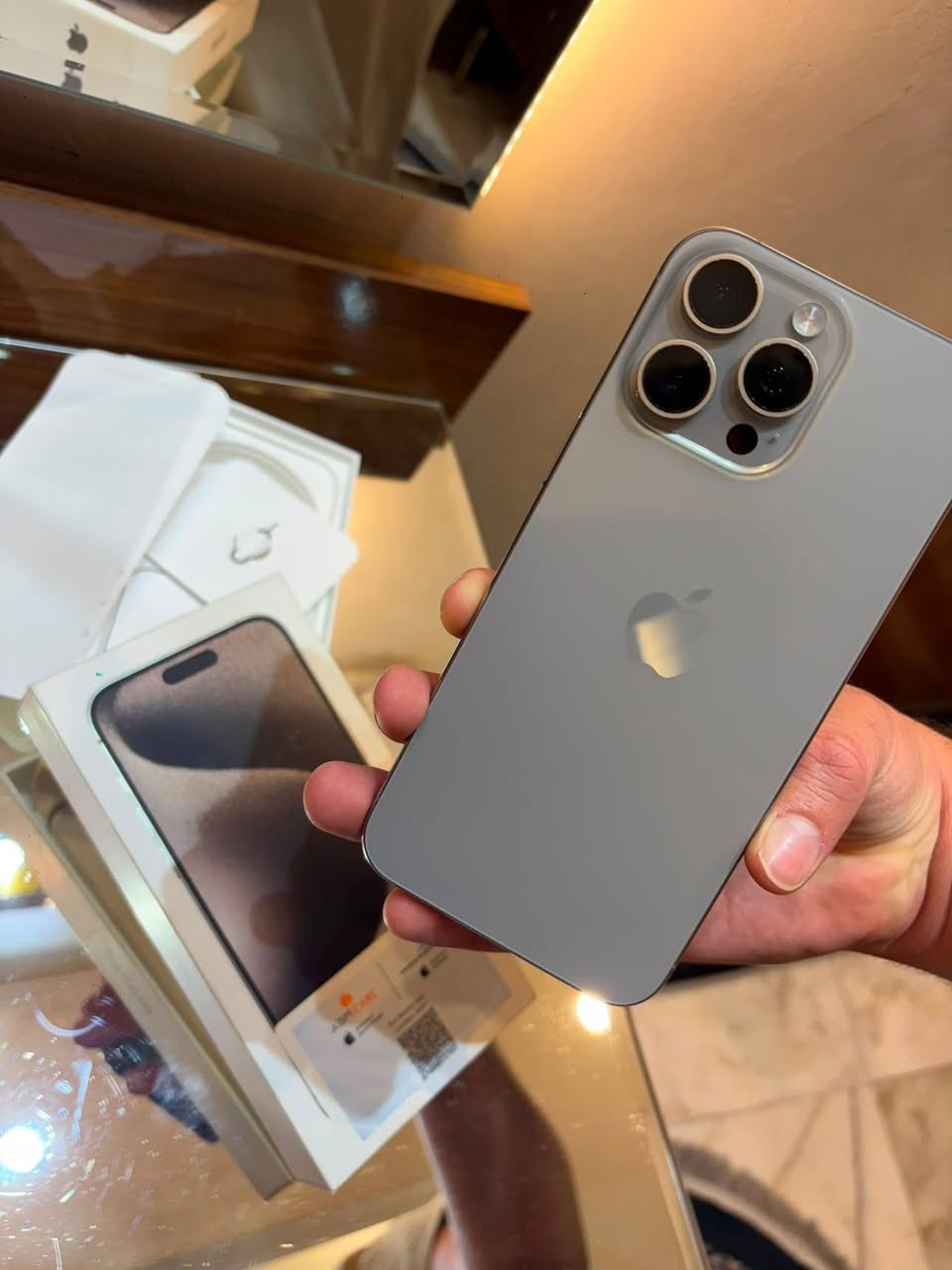 للبيع 
ايفون 15 pro max 
ذاكرة 256
بطارية 86
شرق اوسط 
جهاز نضيف 
مكاني بغداد السيدية
غير متواجد على الفيس 
المهتم يتصل على رقم 
***********
رقم بي واتساب
....غير متواجد على فيس الي مهتم يتواصل على رقم.....
