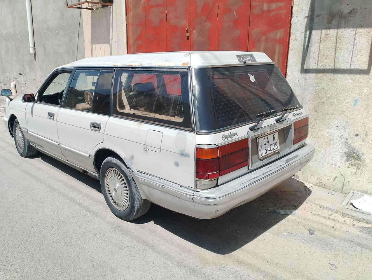 ارنب استيشن موديل 1993 مكينه وكير مكفولت حداد حلو مكفول من لضرب ول صبغ مكفول من لكص ول نقل رقم انكليزي مكانها بصره سعر قفل 43.   ***********
