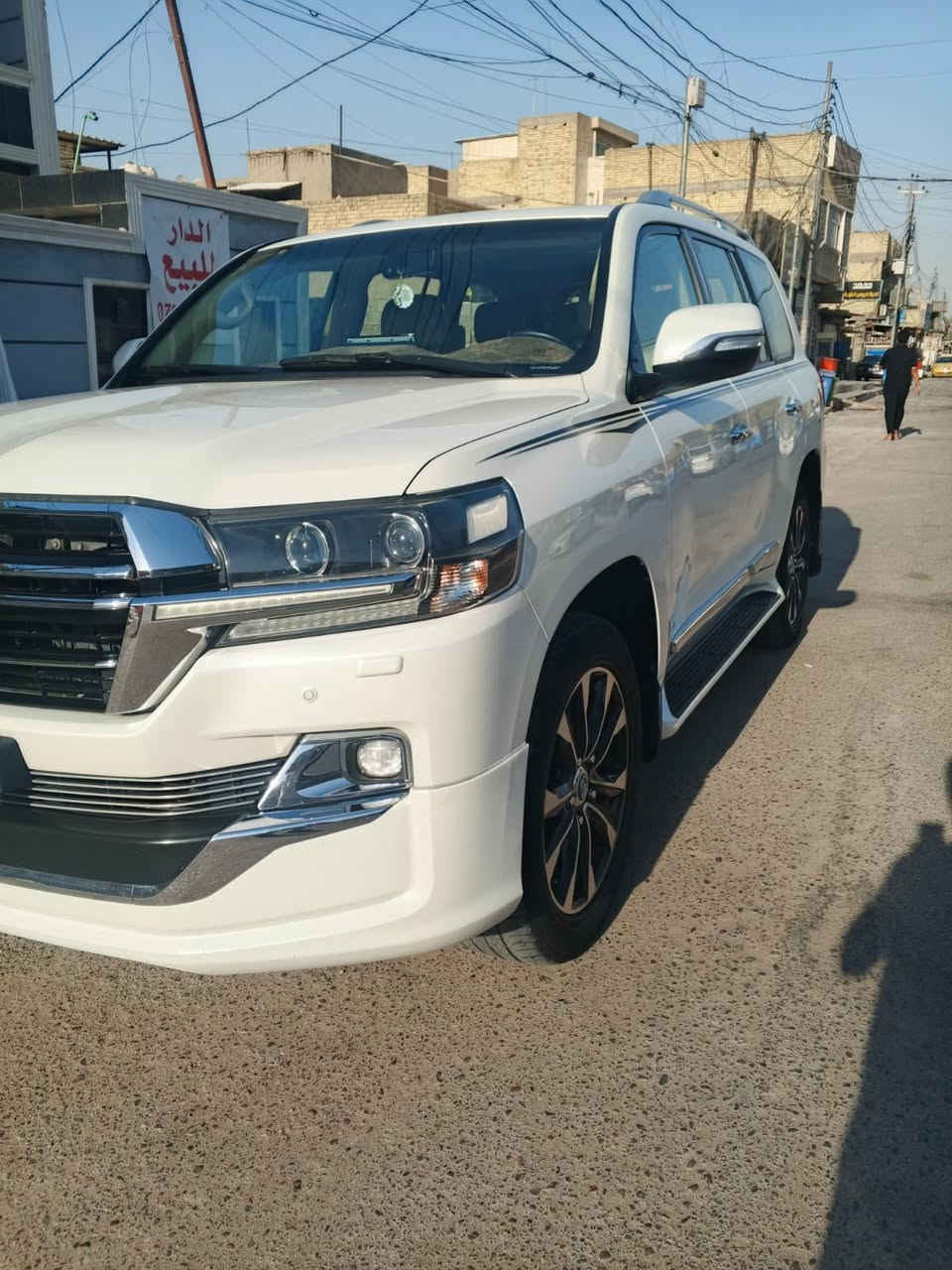 GXR 
موديل 2017 
ماشيه 123 
السياره فول 
داخل كريمي 
مكاني بغداد شهداء السيديه 
السعر خاص 
هاتف ***********

