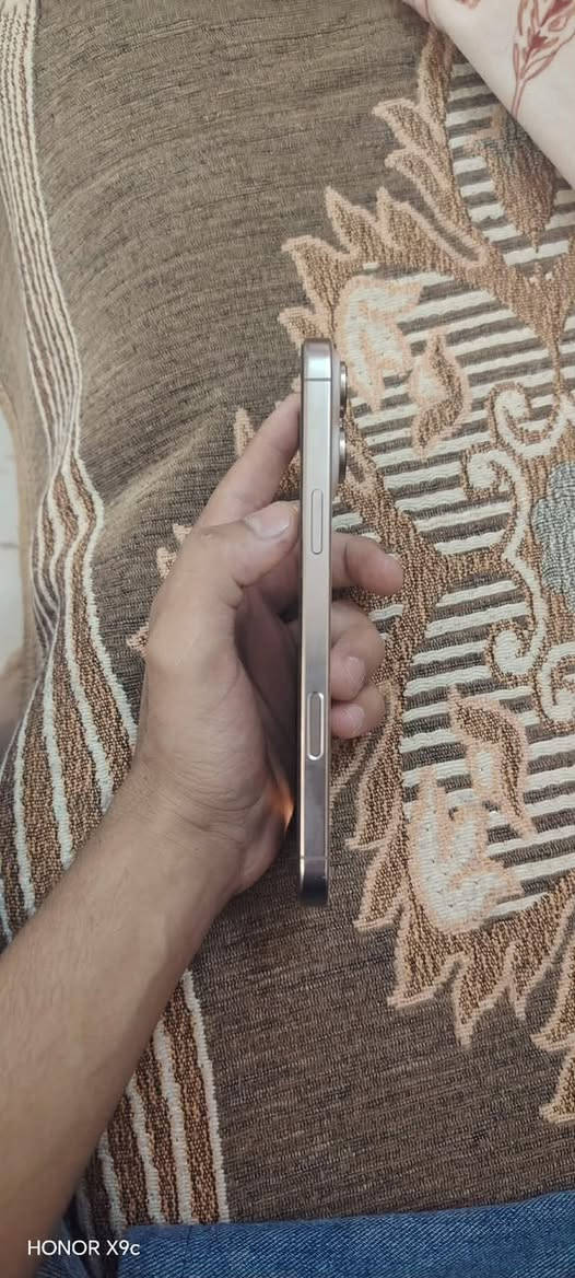 إسلام عليكم من رخصه الادمن
للبيع آيفون ١٦برو ماكس 
نموذج M
بطاريه ٨٥
ذاكره٢٥٦
السعر مليون او ٢٥٠ او بي مجال للطيبين
مكان الموصل حي الشمياء 
لاستفسار خاص او عل هذ الرقم ***********
