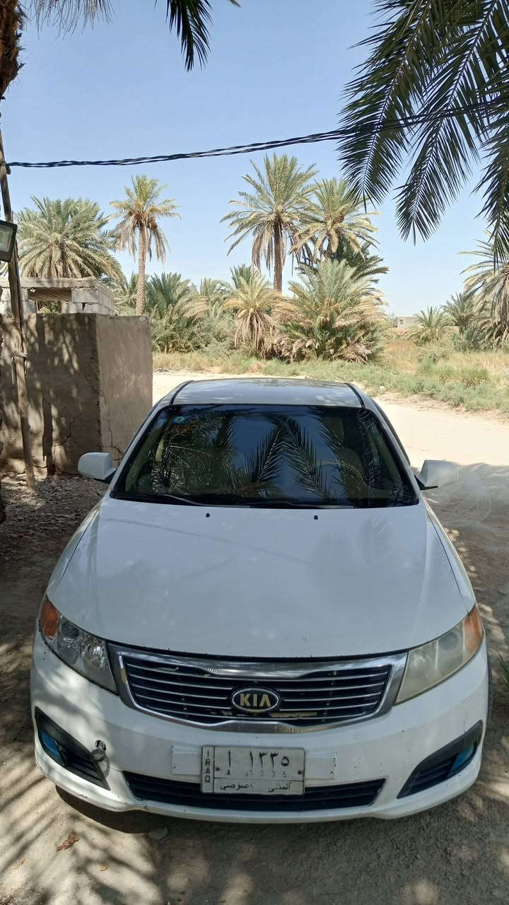 سلام عليكم
اوبتما 2009 خليجي  بسمي  رقم مثنئ  سياره مهزوزه قبل تلث تيام وجاهزه  محرك 2000سعره 103 وبيه مجال  
*********** مكان السياره الهلال
