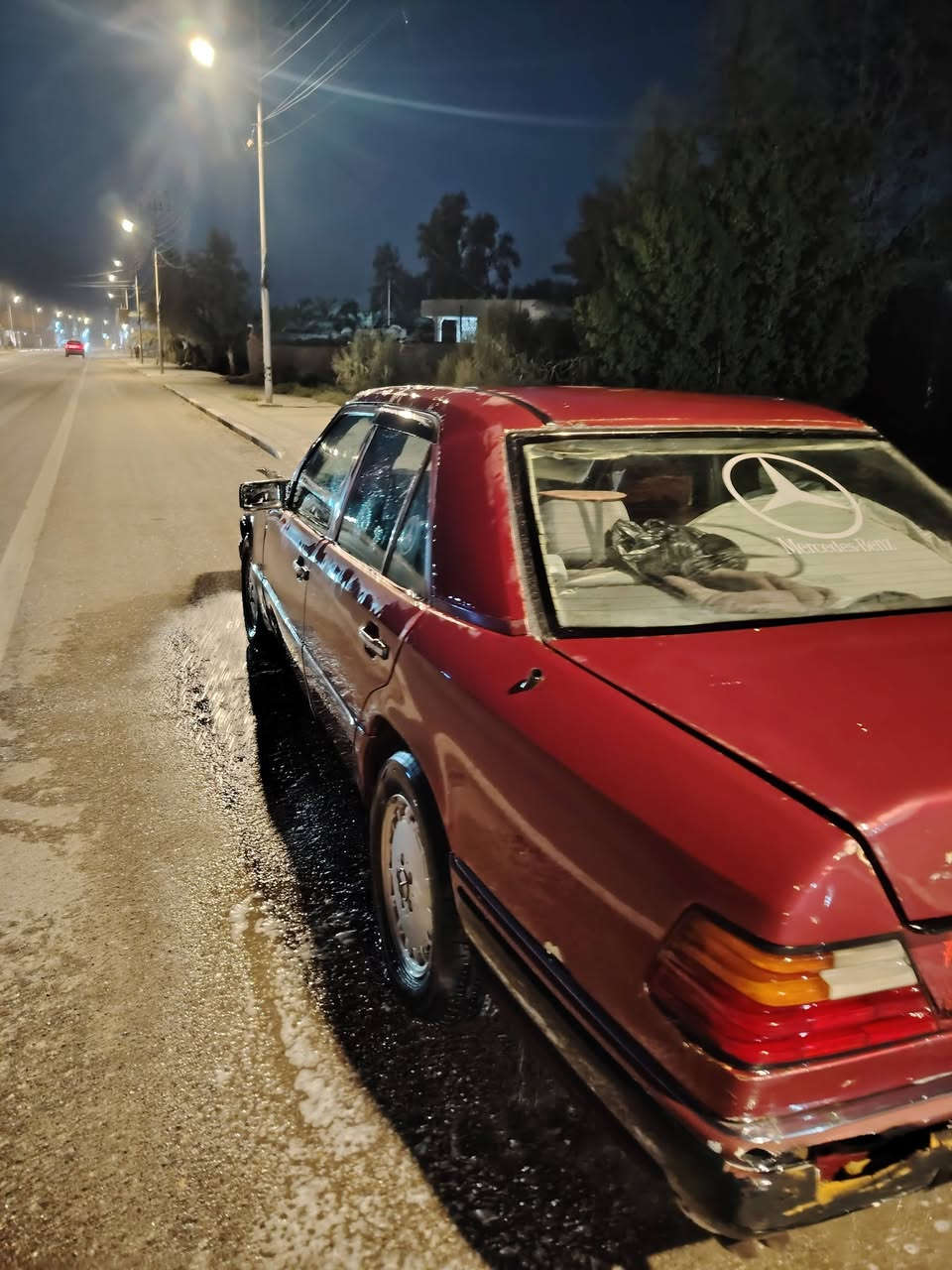السلام عليكم مارسدس مديل 93
مكينة في فيتي حلوه نضيفة كهربائيات كلها شغالة 
تبريد بية ليك بالراديتر بس تلحمة وشحنة غاز سياره حلوه كاعده راعيها ماواصله سعره 18 البصره قضاءالمدينة
***********

