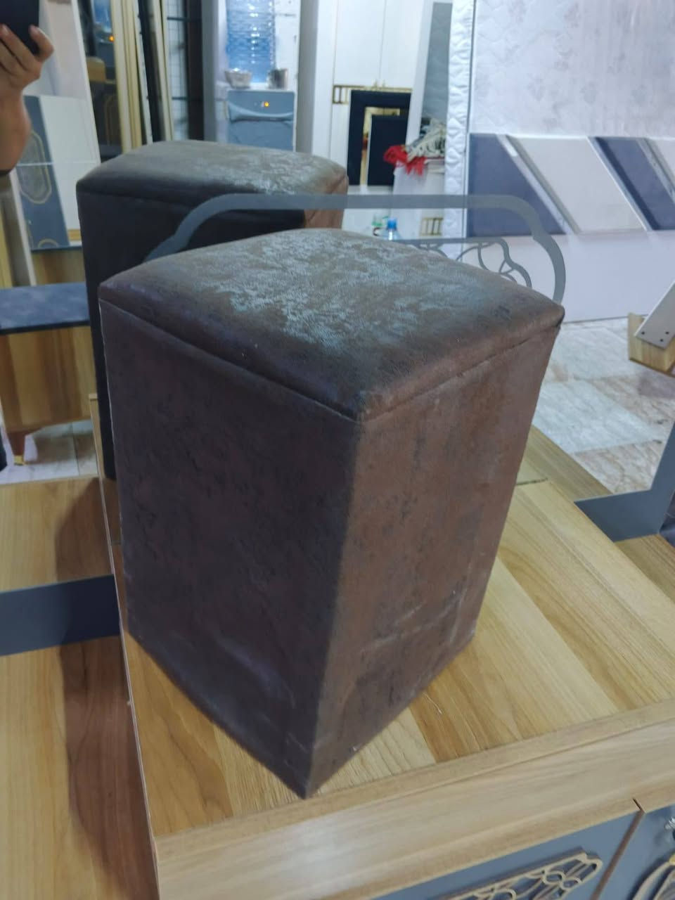 غرفه للبيع سعر ٦٥٠ بيها مجال عنوان كركوك ***********
