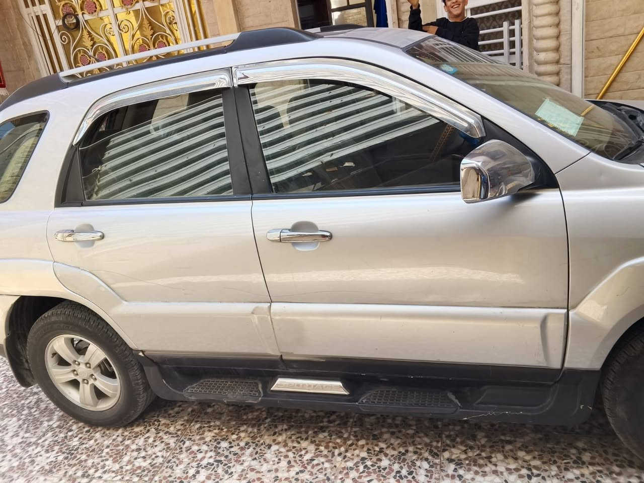 سلام عليكم سياره سبورتج موديل ٩بيهة بس باب بدل بلادي تبريد شغال 🥶🥶 تدفئة شغال الباقي مكفول تحويل ثاني يوم المكان بغداد الورفلي حي طارق قرب معمل الغاز الهاتف ***********
