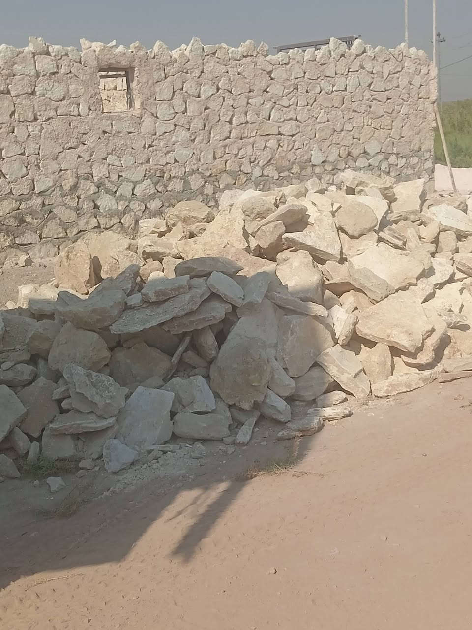 حجر واصل جميع محافظةحمل عكرب***********حجر درجه اولى
