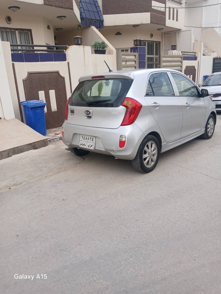 <<  كيابيكانتو >>    KIA شكل جديد نفخ 
ابودمار..موديل سيارة [[ 2013 ]].
-سعر السيارة (( ٧٥ )) ورقة وبي مجال.
- رقم سليمانية بأسمنا شرط التحويل وسيارة بية بطاقة كوبون البنزين.
-أتصال علرقم//
***********
- منشأه السيارة صناعة كورية.
-مكان سيارة كركوك.
- لون السيارة مميز (( سلفر )).
_ المواصفات السيارة خليجي...نشرات كلوب علشمسية...كير أوتوماتيك.. مكينة اربعة سلندر المرغوب مامفتوح علبلاد...تبريدثلج..وتدفئة...داخل سيارة مطعم برونزي علرصاصي وشكري...ويل كروم حجم اطارات14 بلادي...مانع ضباب..جامات كهرباء..مرايات كهرباء...تحكمات طرفين بلستيرن...بلوثوث...اواكس...ستوب لايت...يدات نيكل...مرايات شفط...إشاير بالمرئ...يو بي أس...جنح علصندوق بلادي...وكشن جك...كشنات مغلفة ماذة خام...كاعية مغلف جلد...أسبير جوكر علشركة...دوسات سبورت بلاد...سويج جداحة قفل مركزي سنتر لوك...نظام أيرباكات علبلاد.
-السيارة بية مكانين فقط صبغ وبدون الدواخل وحتى أيرباكات سليمة علبلاد.
- سيارة جاهزة بدون مصروف. كركوك, العراق
