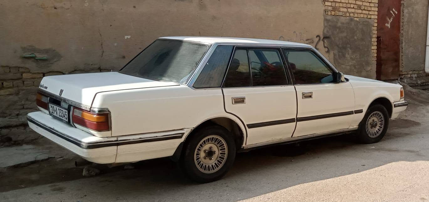 سوبر كراون • ١٩٨٧ • موتور ٢٥٠٠