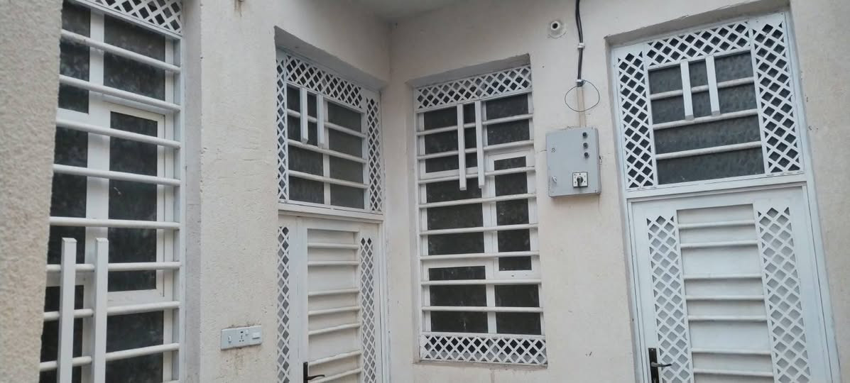 حي الفداء الناصرية • غرفة وصالة • جاهز مفتاح