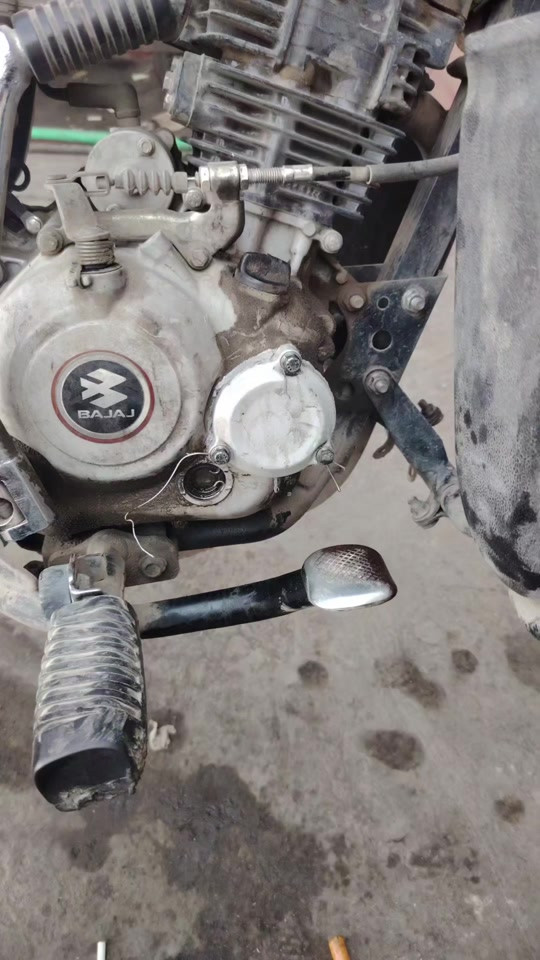 قبق كلج وفلتر دهن مسحوكات براغي فلتر دراجه بوكسر رجعت على نضام  بلادي عنوان بغداد دوره البوعيثه لتواصل *********** #صيانة_دراجات_نارية #دراجه_ناريه #براغي_فلتر_دهن #دراجات_ناريه #تعمير_دراجات 

