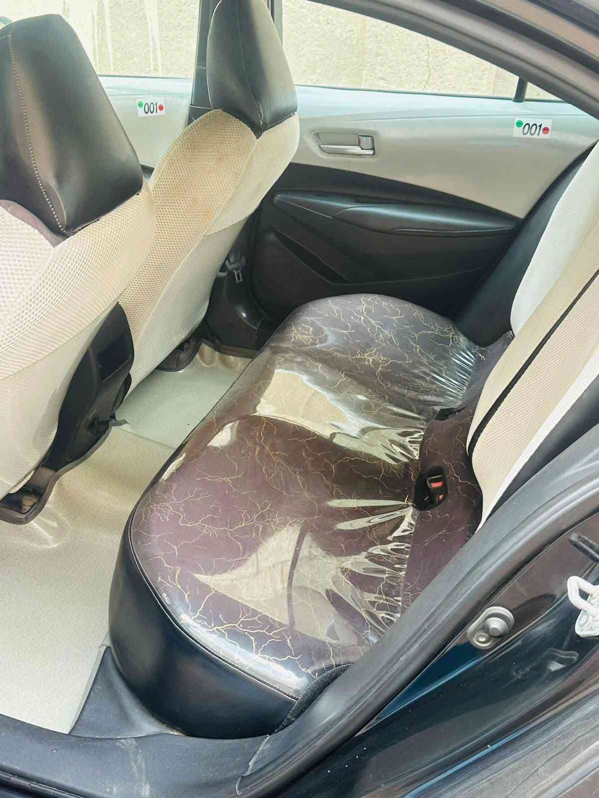 TOYOTA COROLLA  SE 
تويوتا كورلا2020
اللون :- اسود 
الموديل 2020
المحرك 2000cc
الحادث : اربع قطع صبغ  شرط بدون دواخل 
           

 مانع تصادم
تصحيح مسار
مانع انزلاق
تحديد مسرب .
نقطة عمياء .
مثبت سرعة
هاند بريك كهربائي 
كاميرا خلفيه
بصمه أبواب
بصمه تشغيل
تحكم ستيران
اضويه اماميه زنون LED
كشافات ضبابي LED 
اضويه خلفيه LED
حساسات خلفيه
2 انظمة قيادهSport /ECO /l 
بلوتوث 
مدخل AUX + USB
السيارة احلى من الصور  
العنوان  ديالى الخالص 
السعر : 117 وبيها مجال 
***********
