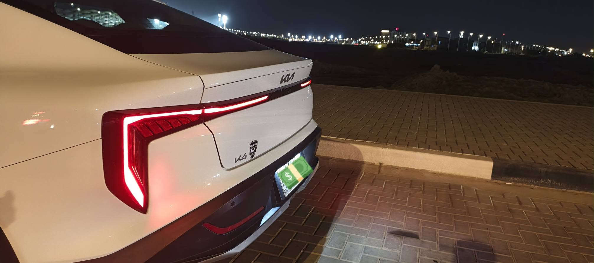 كيا K4 موديل 25 خليجي 
محرك 2.0 
كير AT 
رقم اربيل مميز بسم شركة ابواب الرحمه
نص فوول 
ماشية 23 الف 
كفالة عامة عدا بارد بحافة البنيد مقدار اقل الشبر 
سيارة كلش جديده 
مكاني بصرة 
للاستفسار...
*********** البصرة, العراق

