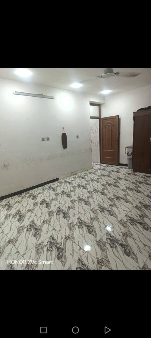 دار مساحه 120 متر واجه 6 نزال20 متر للبيع شهداء البياع صاله مطبخ حمام غرفة نوم الطابق الثاني غرفة نوم حمام موبايل *********** مكتب ابو كريم للعقار
