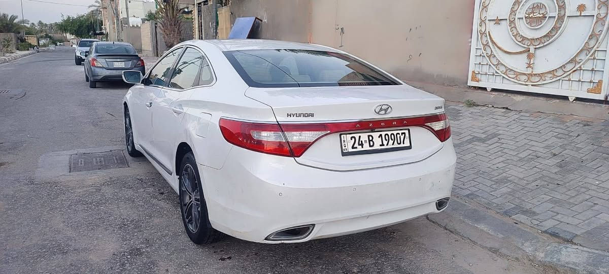 هونداي ازيرا ٢٠١٤ /٦ سلندر   خليجي محرك ٣٠٠٠ تبريد ثلج رقم مميز دهوك  نظام ترحيب كشن جلد السياره باسمنه عنوان كربلاء *********** سعر ١١٠ وبيها مجال
