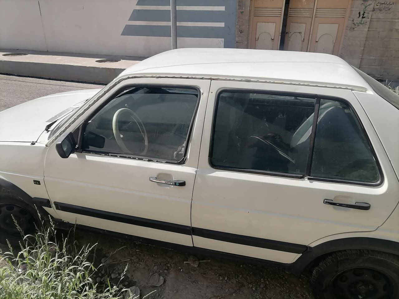 سيارة جيتا موديل 88 كير محرك شرط 0.3 تخم تاير جديد حدادية جاهزة صبغ جمالية رقم دولي سنوية باسمي لل 2031 هزة بعد ما ساقطة تحويل ثاني يوم السعر 24 وبيها مجال تفاصيل الاتصال على الارقام ***********
***********
