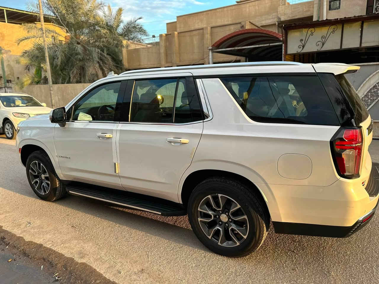 تاهوو 2021   -LT1- وكاله المنصور كفاله عامة من الصبغ والتصليح
كامل مواصفات على وضع الشركه ماشيا 77 الف كيلو حقيقي شرط الفحص ابيض صدفي 
فول مواصفات
كامره 360 
بانوراما
كشنات جلد فول كهرباء جميع الكشنات تكييف
رادارات اماميه 
ثلاجه 
جنطه كهرباء
نقطه عمياء 
وبعد هواي مواصفات 
 باسمي مشروع وطني مكاني البصره 
السعر 420

***********
