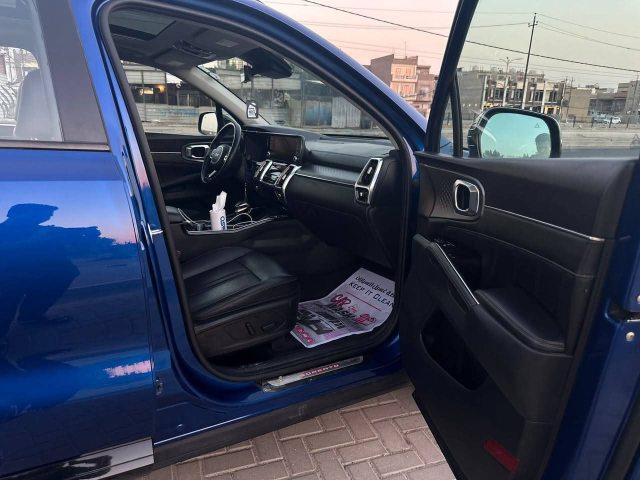 #نظيفه_وجاااااااهزه 
للبيع سورينتو 2023 وارد أمريكي دخول جديد
🔥 أعلى مواصفات SX Prestige
سياره جاهزه من كلشي وما ناقصه شي 

🔹ممشى 41,000
🔹 محرك 2.5 تيربو
🔹 دفع رباعي AWD
🔹 لون أزرق مميز 💙
      Wheel أسود 🖤
🔹 فتحة سقف بانوراما
🔹 كاميرات 360°

🔹 كاميرا مراقبة النقطة العمياء
🔹 مقاعد جلد كهربائية
🔹 مقاعد تسخين

🔹 شاشة 12.3 إنج مع ملاحة
🔹 نظام صوتي Bose فاخر 12 سماعة

🔹 Apple CarPlay + Android Auto
🔹 تشغيل عن بُعد
🔹 شاحن لاسلكي

🔹انظمه قياده
🔹 مثبت سرعة ذكي
🔹 تحذير مغادرة المسار + المحافظة على المسار
🔹 نظام مراقبة النقطة العمياء

🔹 حساسات وقوف أمامية وخلفية
🔹 باب صندوق كهربائي
🔹 مرايا كهربائية قابلة للطي
🔹 مصابيح LED
🔹كشافات ضباب
🔹 3 صفوف / 7 ركاب

🔹حادثها خلفي الجاملغ الخلفي وباب الجنطه

وبيها جاملغ الامامي وباب السايق بارد بتقنيه PDR
وبيها بنيد مبدل من امريكا مااعرف اذا سرقه او حادث مامذكور بلكار فاكس 

🔹بدون ايرباك الايرباكات سليمه 
🔹رقم دهوك بااسمي هزه جديده 
موقع السياره بغداد حي الاعلام 

رقم صاحب السياره 
<<< ☎️+964 772 671 3507>>

السعر :: اطلبه بالتعليقات يصلك خاص 📩
. 
.
