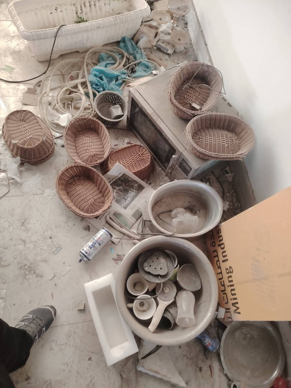 اغراض للبيع 
اغلبهن مستعمل شهر اؤ شهرين و اكو جدد ما مستعمل 
***الشراي يخابر اؤ يراسلني خاص و نتفاهن و يدلل***
اغلبهن تصفية مطعم  
***********
