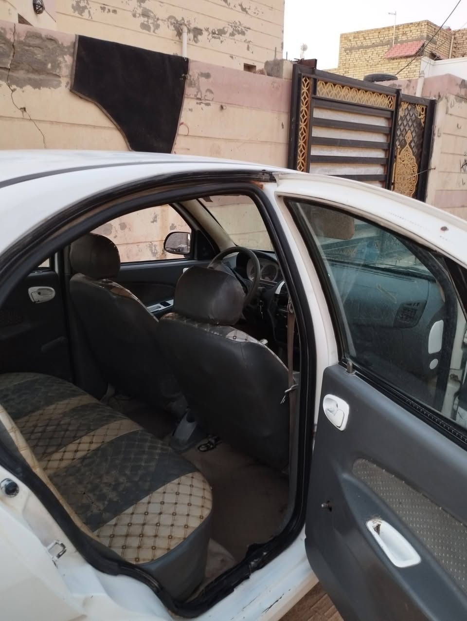 سلام عليكم طيبة للبيع السيارة بيه لاستيك ولف طابوكه جديده مشط جديد باتري جديد دبلات خلفيه جدد منضومه بريك جديده ضفيره كامله من لطول لطول جديده ترايك وين مايعجبك السياره يرادله ترتيبات جدآ بصيطه بيع او مراوس حسب القناعه وبيه مجال حته لو انطي فرق السعر 22 وبيه مجال لطيبين مكاني ديوانية الاستفسار ***********
