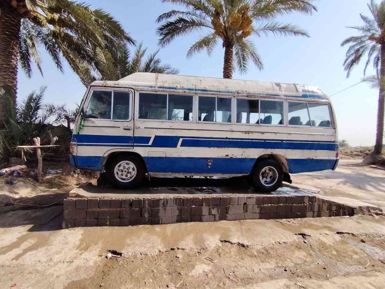 السلام عليكم كوستر للبيع مديل 82 مكينه وكير مال كيه 2701 مجفته جديد لا تنقيص ولا تبخير سياره رقم نينوى احمر كلك اتكفلك سرقه   والعشاير المكان بابل محاويل ناحية الامام السعر 3500 وبيهه مجال الشراي بيه خير ويدلل رقم الهاتف ***********
